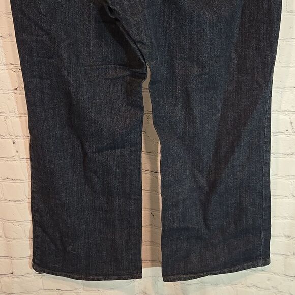 Women's plus size Venezia petite bootcut jeans - Picture 7 of 7